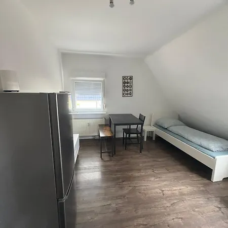 Monteurwohnung Mit Parkplatz - Διαμέρισμα Besigheim